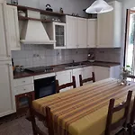 La Casa Di Valeria Alle Serre Апартаменты *