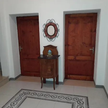 La Casa Di Valeria Alle Serre Apartment *
